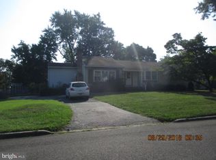 2 Warren Ave, Voorhees, NJ 08043