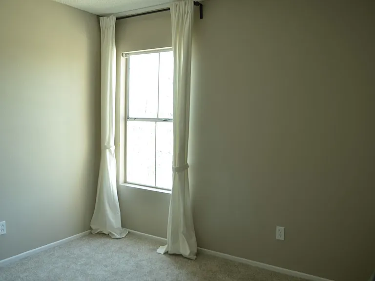 2039 Lakeridge Cir #304 — Photo 8