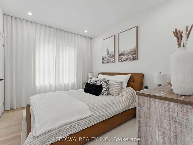 24410 Thorah Park Blvd — Photo 19