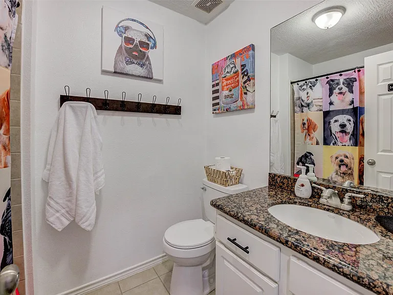 1815 Lewis St — Photo 36