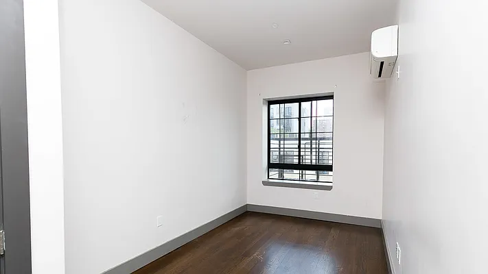 Rented by Nooklyn NYC LLC | media 8
