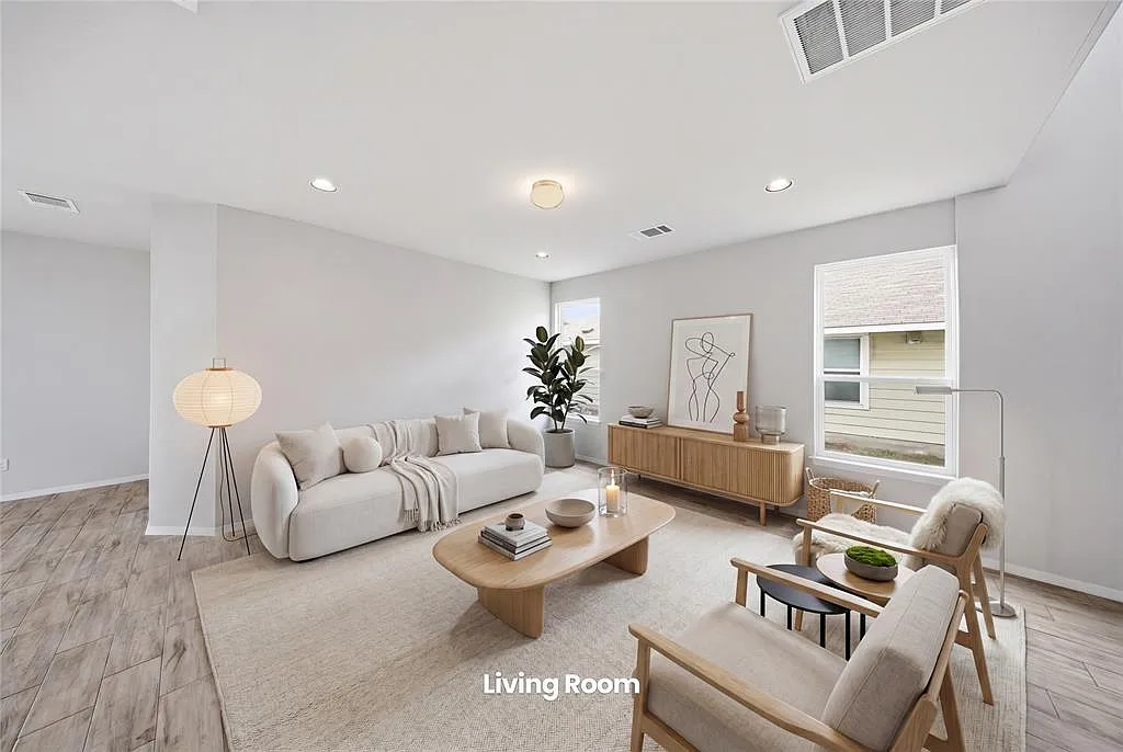 5 bed, 3.5 bath, 2788 sqft, $2,195 — Photo 1