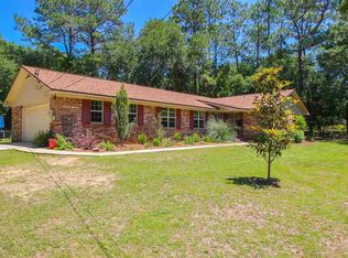 4510 Deerfield Dr, Pensacola, FL 32526
