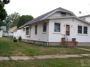 1009 S 14th St, Burlington, IA 52601
