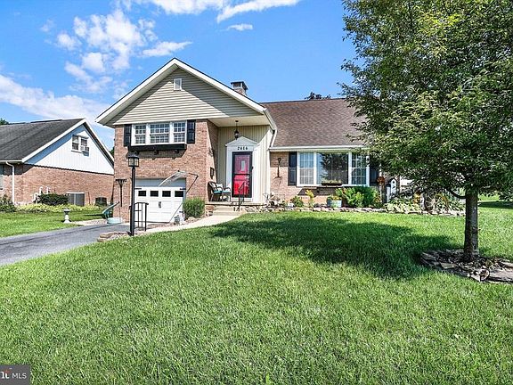 2nd image of 2406 Bell Dr