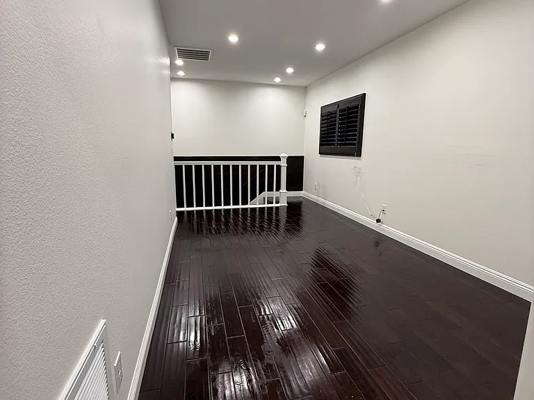 14401 Bloomfield Ave — Photo 15