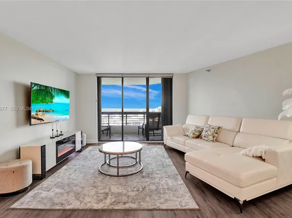 3500 Mystic Pointe Dr, Aventura, FL