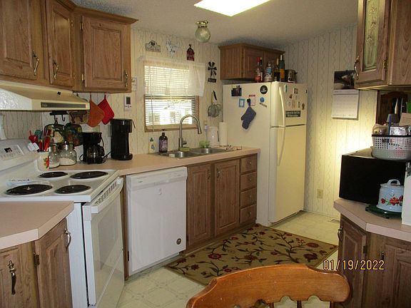 2nd image of 8150 SE 140th Ln Lot 4