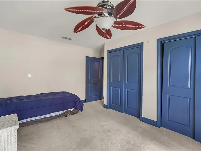 9118 Edgewater Dr — Photo 22