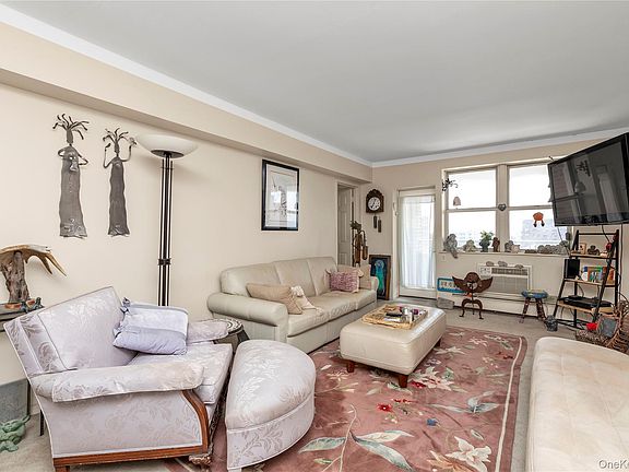 2nd image of 55 Monroe Boulevard #4E
