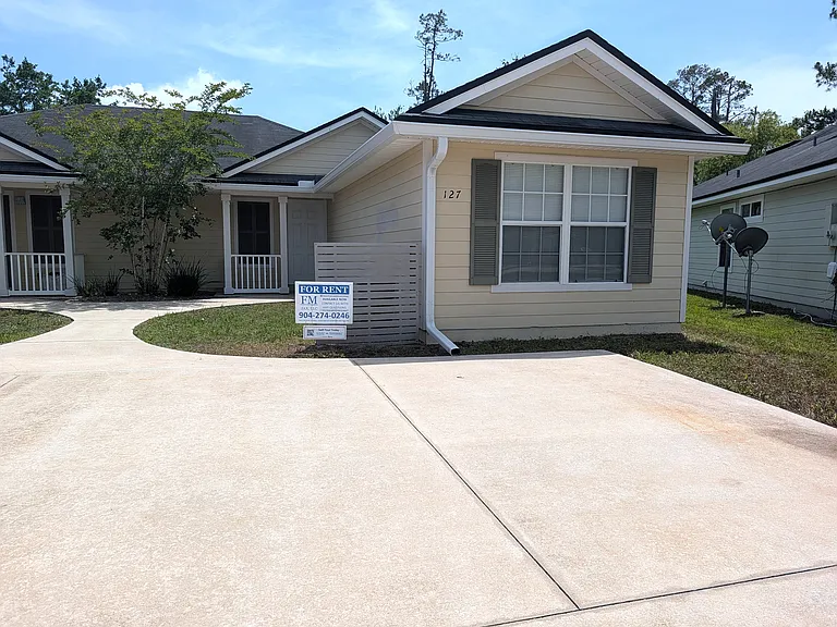 127 Plantation Point Dr — Photo 2