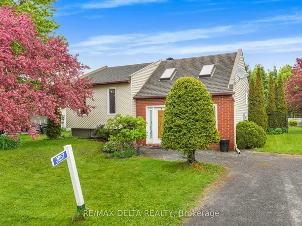 3057 Carriere St, Clarence Rockland, ON K0A 2A0