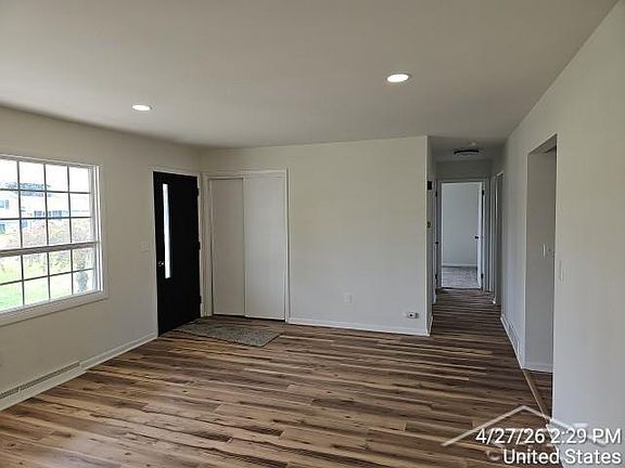 4th image of 4240 Alvin St