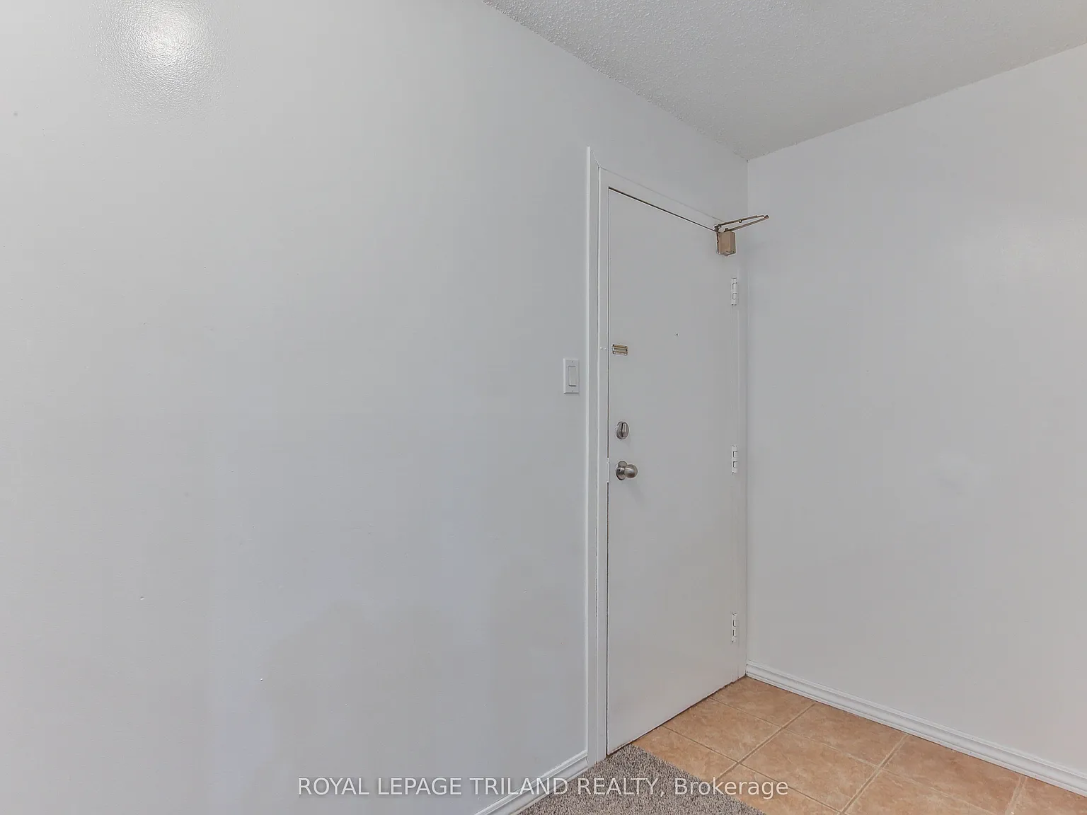 2 bed, $1,800 — Photo 4