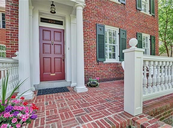 5th image of 4019 Monument Ave