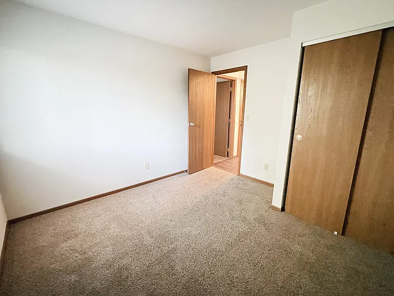 Forest Creek Apartments — Photo 40