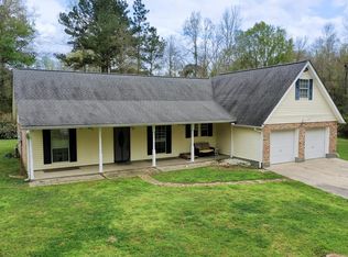 119 Oak Tree Dr, Carriere, MS 39426