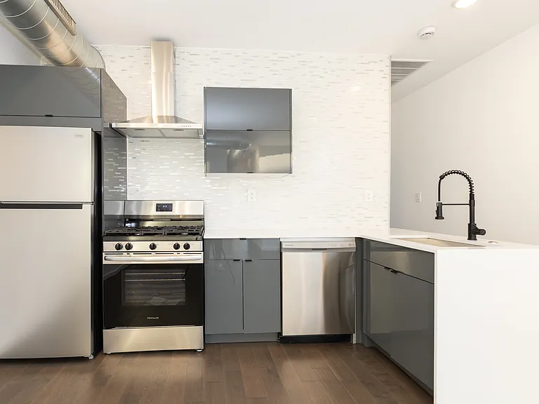 620 Diamond St #2 — Photo 7