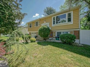 324 Fairmount Ave, Blackwood, NJ 08012