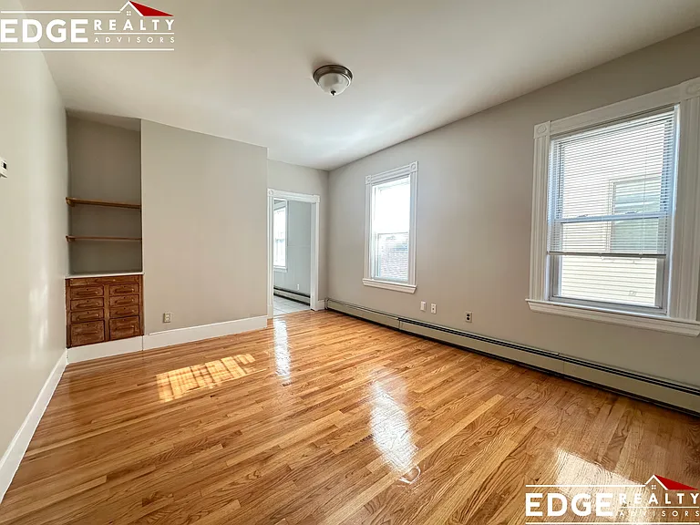 315 Warren St #2 — Photo 3