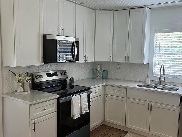421 NW Fern Brook Loop — Photo 4
