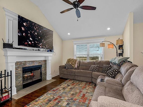3rd image of 18710 Eagle Pkwy