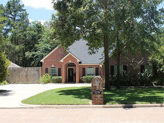 2nd image of 3219 Lake Island Dr