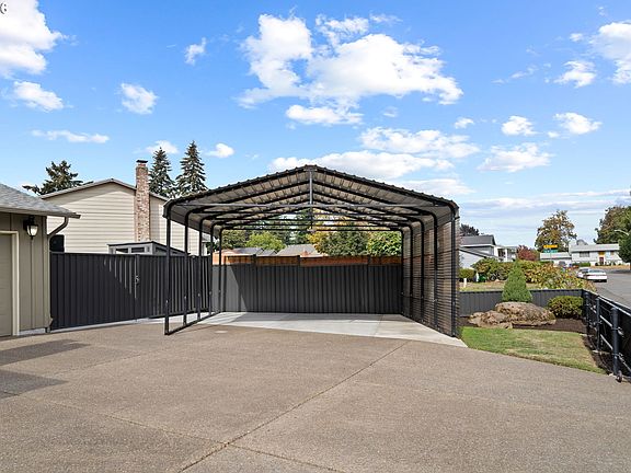 4th image of 1205 NE 188th Pl