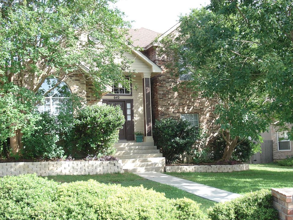 640 Riverside Dr, New Braunfels, TX 78130 | Zillow