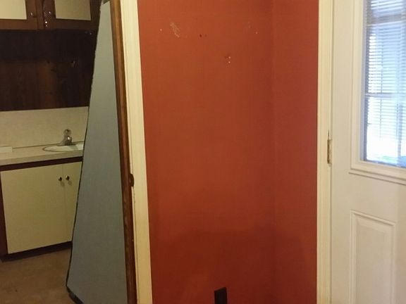 3rd image of 1700 Greenwood