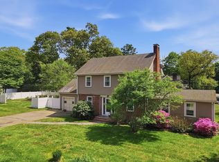 1 Valley View Rd, Wayland, MA 01778
