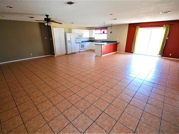 2nd image of 817 Prestwick St