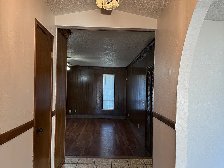 617 John F Kroutil Dr — Photo 5