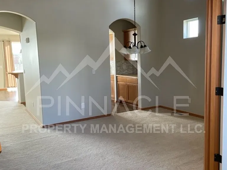 1808 W Clearview Dr — Photo 3