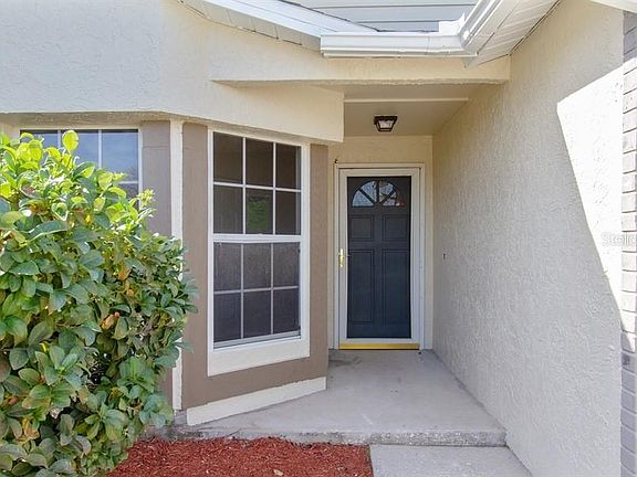 4th image of 1501 Thistledown Dr