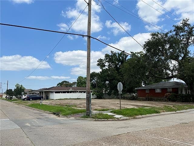 2nd image of 8147 Balter St