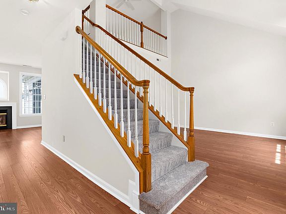 5th image of 28484 Woods Dr