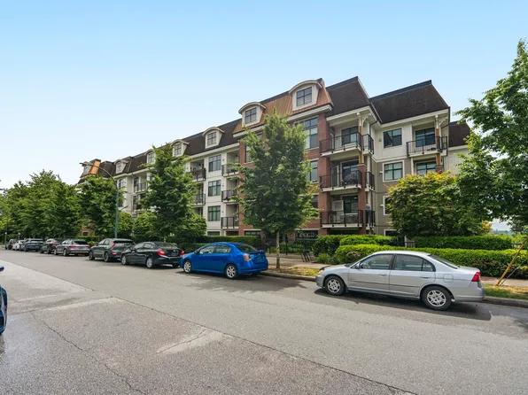 828 Gauthier Ave #216, Coquitlam, BC V3K 0E9