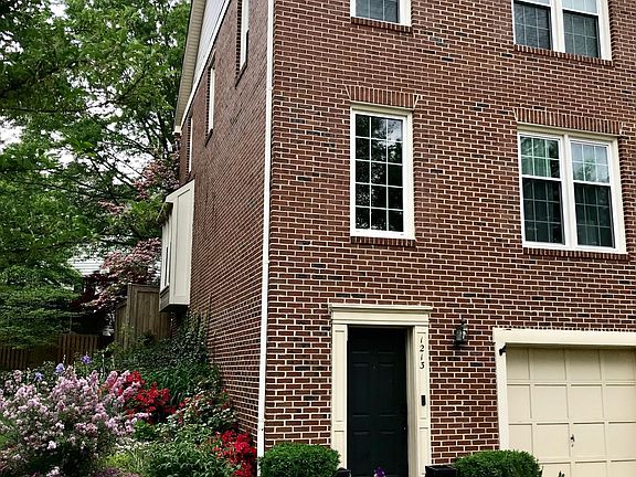3rd image of 1213 Quaker Hill Dr