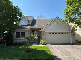 5517 Ashby Ct, Waterford, MI 48327
