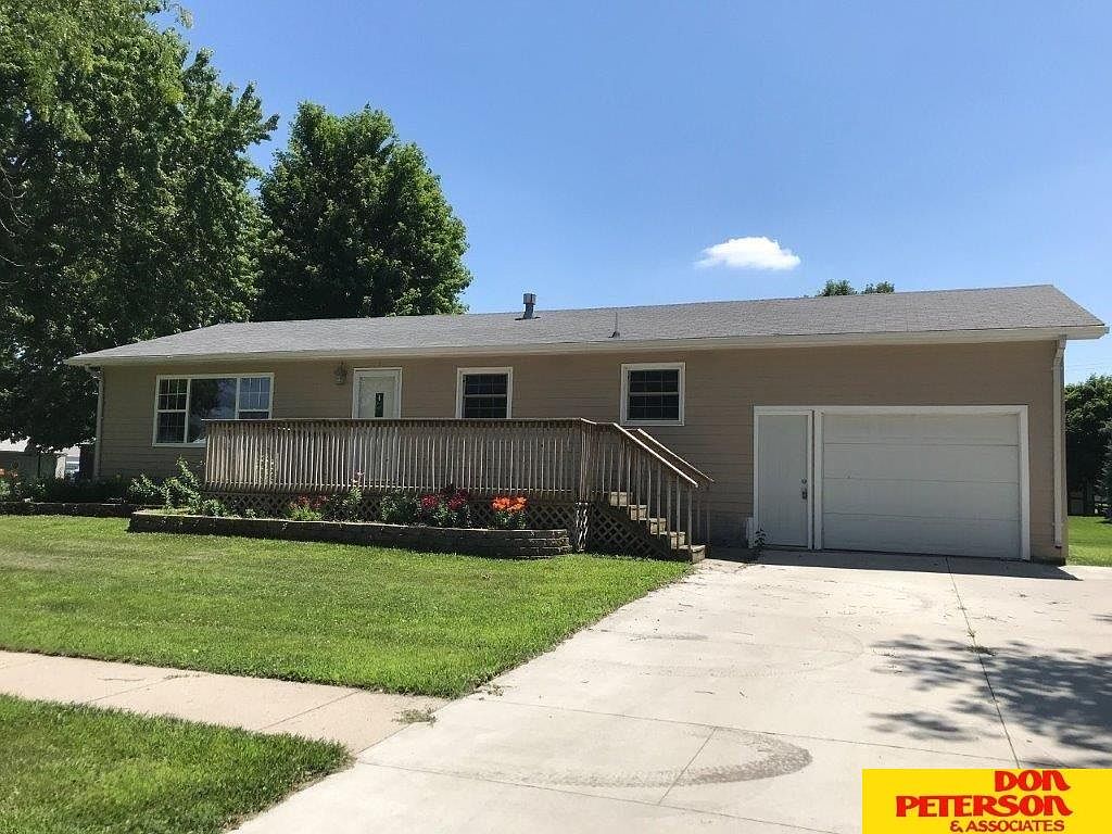 507 E Main St, Hartington, NE 68739 Zillow