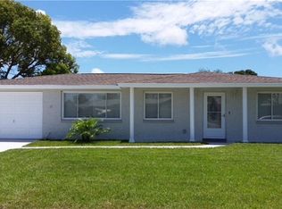 3332 Hoover Dr, Holiday, FL 34691