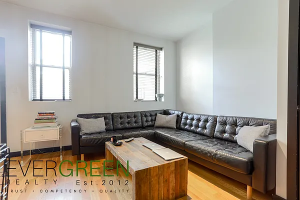 Rented by Pinn Realty | media 2