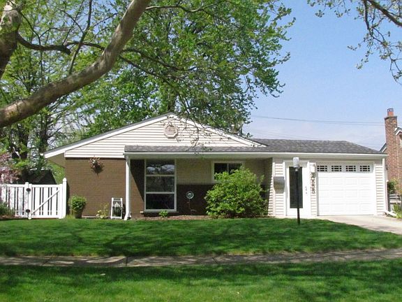 2nd image of 30225 Champine St