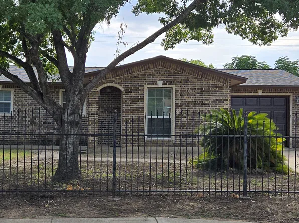 7008 Shady Grove Dr, San Antonio, TX 78227