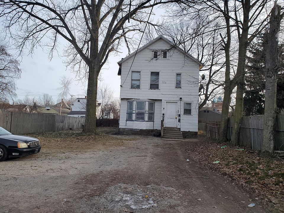 1st image of 531 E 10th St APT 2