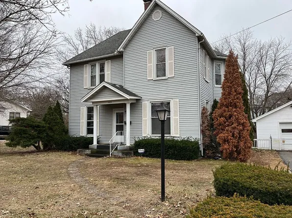 1865 E Cantrell St, Decatur, IL 62521