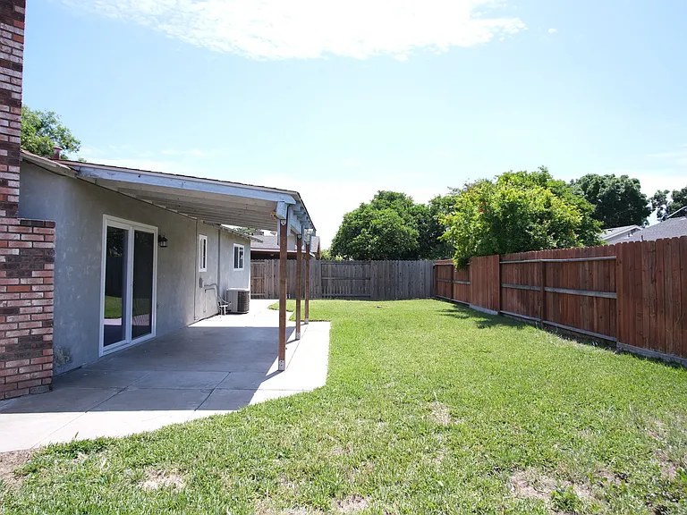 121 Eula Dr — Photo 17