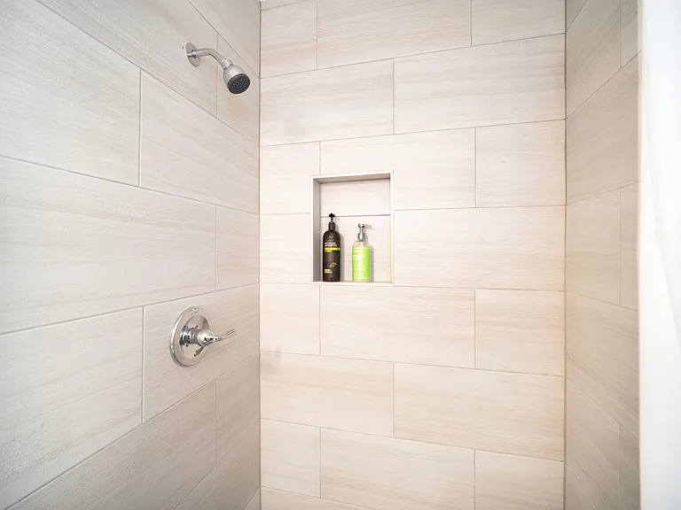 Winterhawk Dr — Photo 63