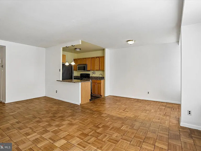 2475 Virginia Ave NW #220 — Photo 17